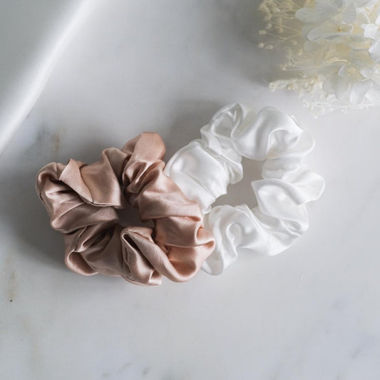 100% Pure Mulberry Silk Medium Size Scrunchy White