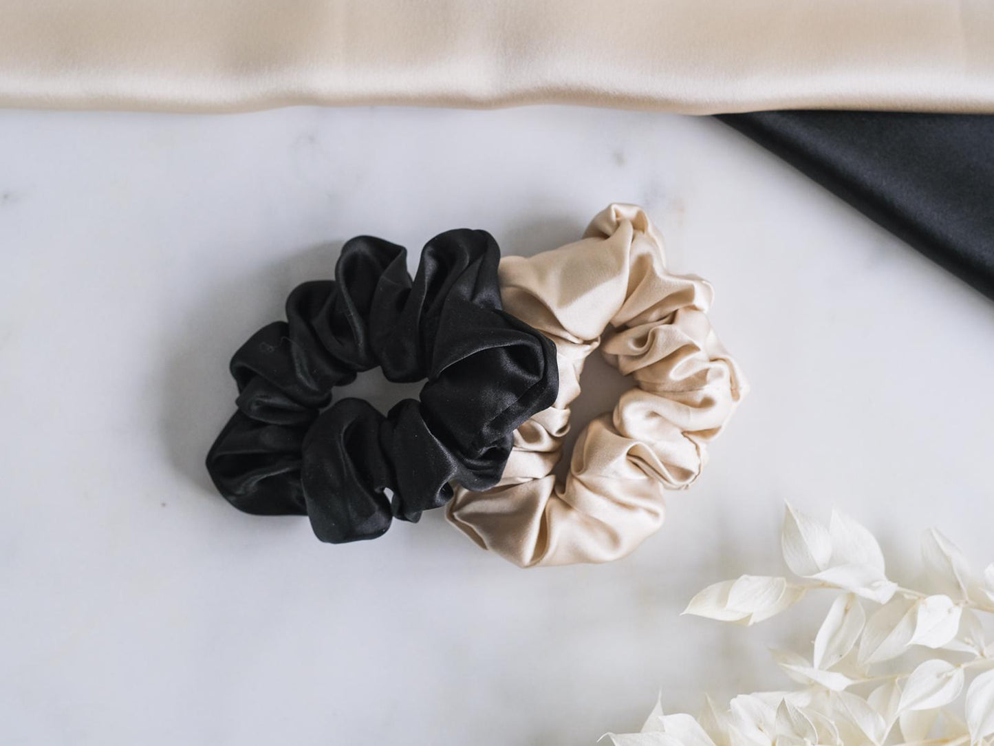 100% Pure Mulberry Silk Medium Size Scrunchy White